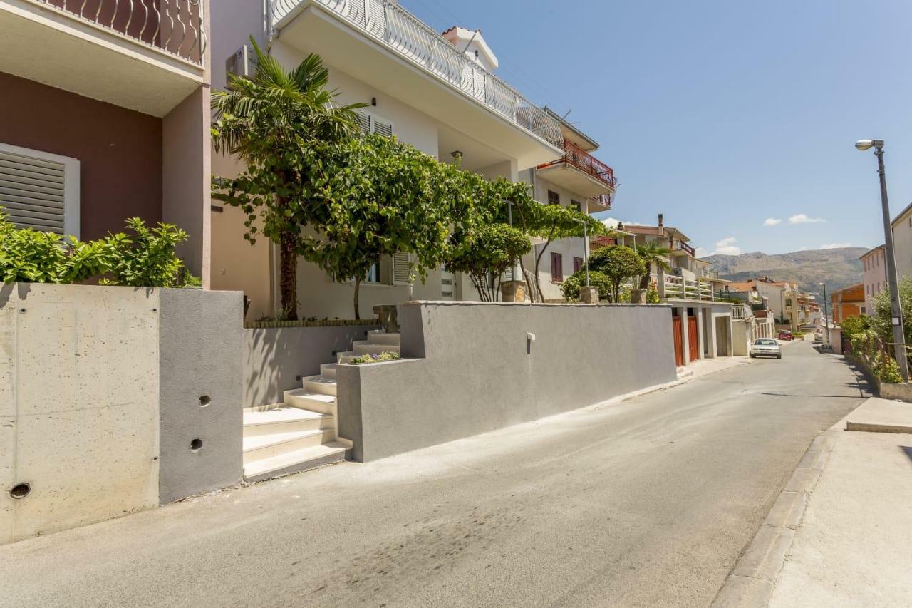 Luxury Apartment Beyond Stobreč Exterior foto
